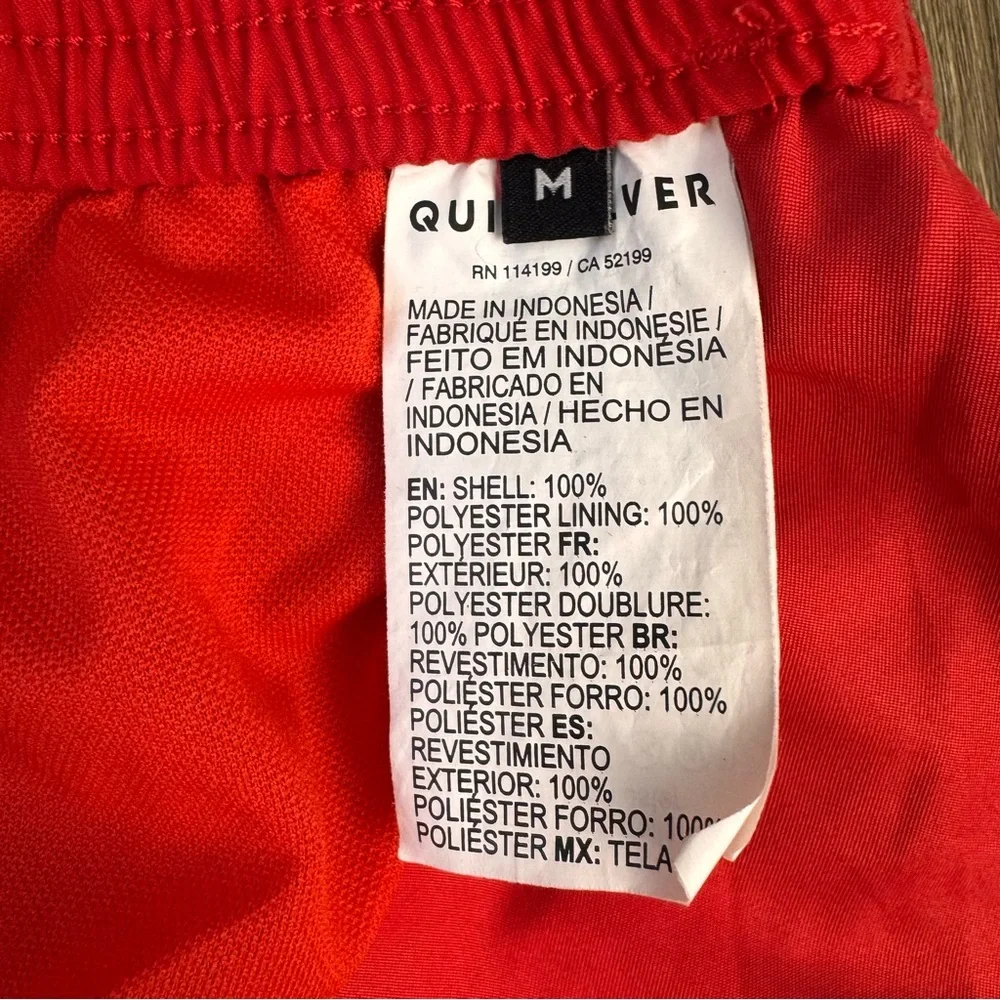 Quiksilver Red Swim Trunks Men’s Medium Board Shorts Lined Inseam: 7”
